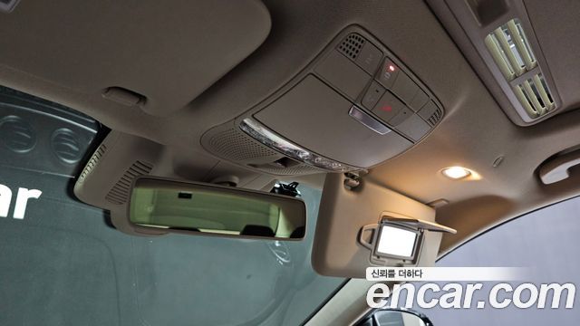 Mercedes-Benz E-Class E300 4MATIC Exclusive