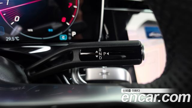 Mercedes-Benz E-Class E300 4MATIC AMG Line
