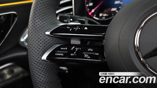 Mercedes-Benz E-Class E300 4MATIC AMG Line