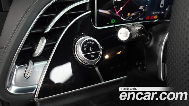 Mercedes-Benz E-Class E300 4MATIC AMG Line