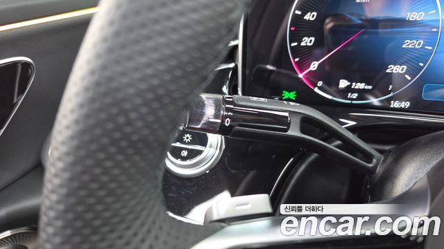 Mercedes-Benz E-Class E300 4MATIC AMG Line
