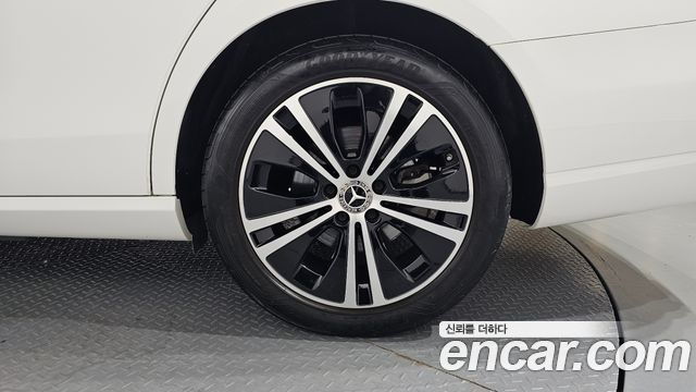 Mercedes-Benz E-Class E250 Avantgarde