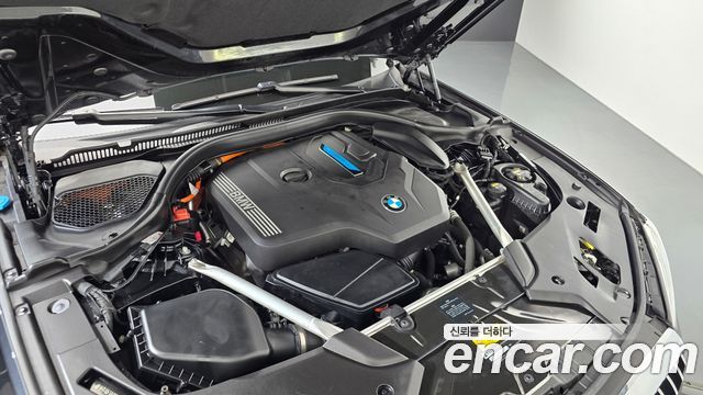 BMW 5-Series 530e Luxury