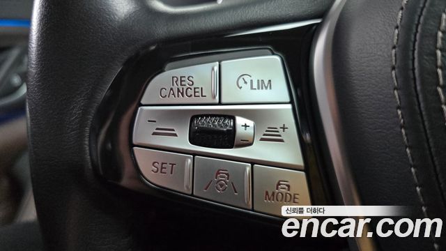 BMW 5-Series 530e Luxury