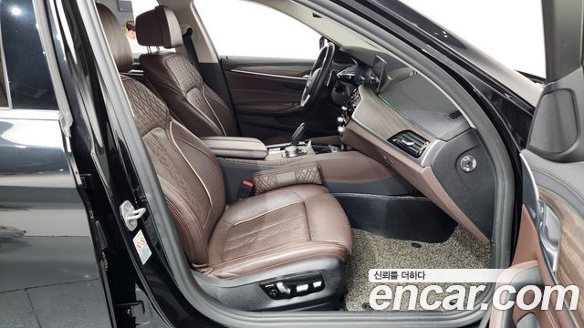 BMW 5-Series 520d Luxury Plus