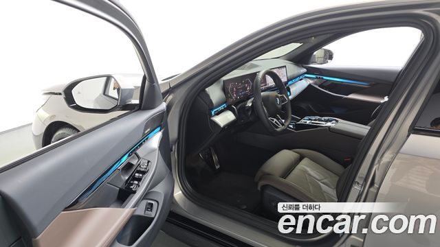 BMW 5-Series 520i M Sport