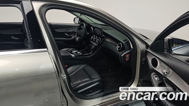 Mercedes-Benz C-Class C200 Avantgarde