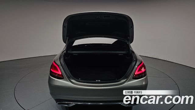 Mercedes-Benz C-Class C200 Avantgarde