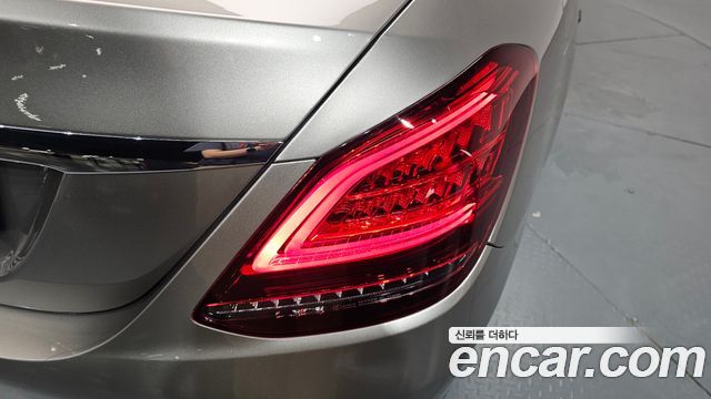 Mercedes-Benz C-Class C200 Avantgarde