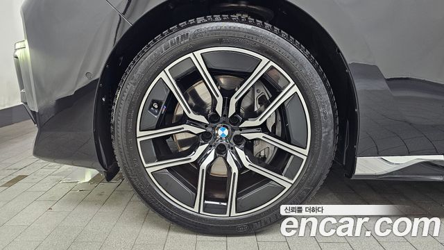 BMW 7-Series 740i sDrive M Sport