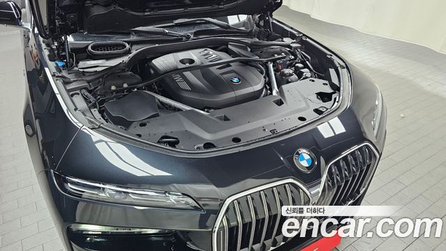 BMW 7-Series 740i sDrive M Sport