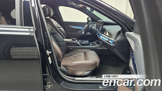 BMW 7-Series 740i sDrive M Sport