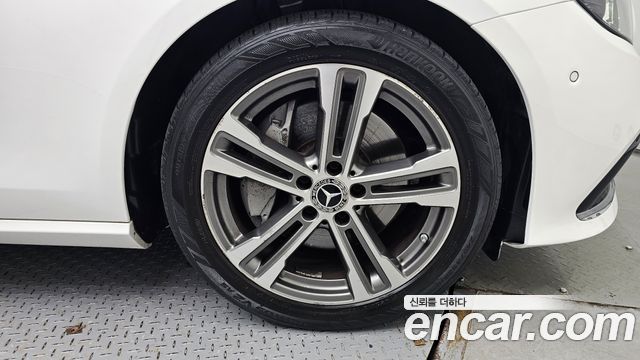Mercedes-Benz E-Class E350 4MATIC Avantgarde
