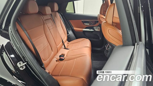 Mercedes-Benz GLC-Class GLC300 4MATIC Avnatgarde Coupe