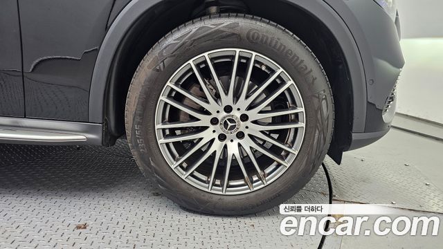 Mercedes-Benz GLC-Class GLC300 4MATIC Avnatgarde Coupe