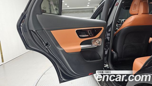 Mercedes-Benz GLC-Class GLC300 4MATIC Avnatgarde Coupe