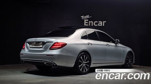 Mercedes-Benz E-Class E300e Exclusive