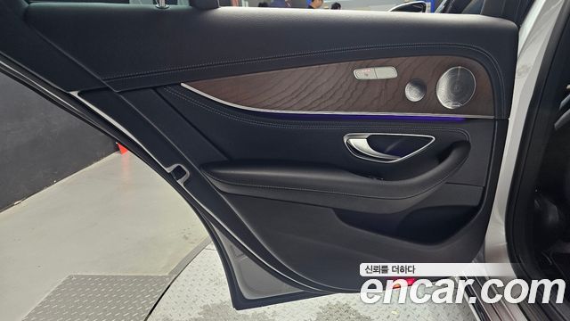 Mercedes-Benz E-Class E300e Exclusive