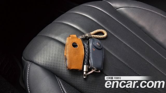 Mercedes-Benz E-Class E300e Exclusive