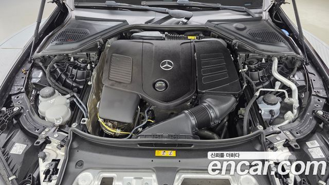 Mercedes-Benz E-Class E200 Avantgarde