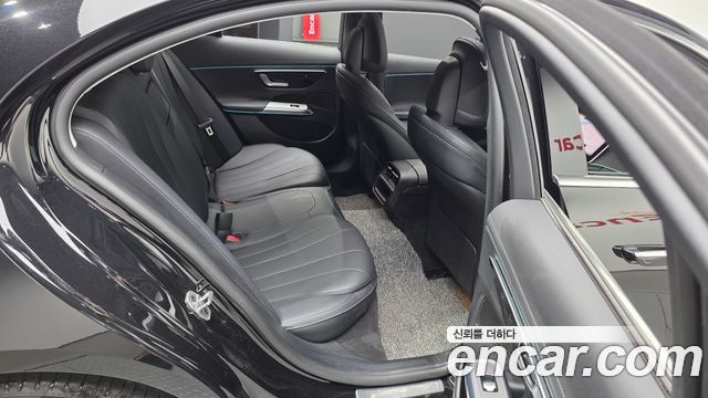 Mercedes-Benz E-Class E200 Avantgarde