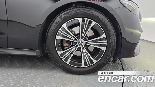 Mercedes-Benz E-Class E200 Avantgarde