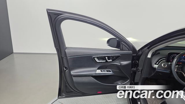 Mercedes-Benz E-Class E200 Avantgarde