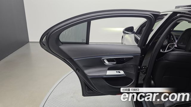 Mercedes-Benz E-Class E200 Avantgarde