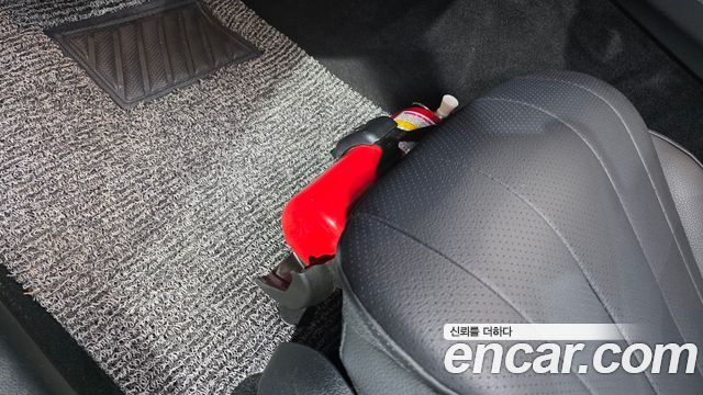 Mercedes-Benz E-Class E200 Avantgarde