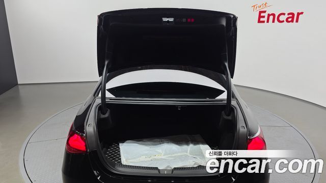Mercedes-Benz E-Class E200 Avantgarde