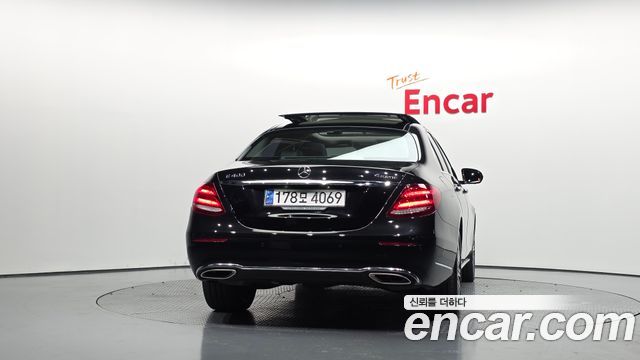 Mercedes-Benz E-Class E400 4MATIC Exclusive