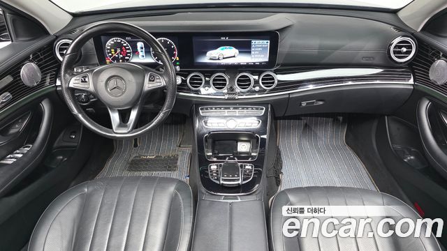 Mercedes-Benz E-Class E400 4MATIC Exclusive