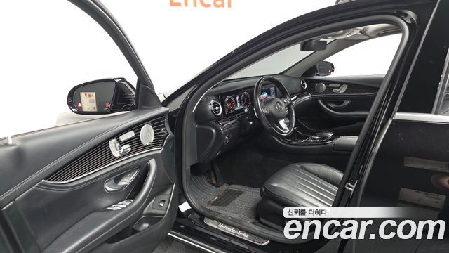 Mercedes-Benz E-Class E400 4MATIC Exclusive