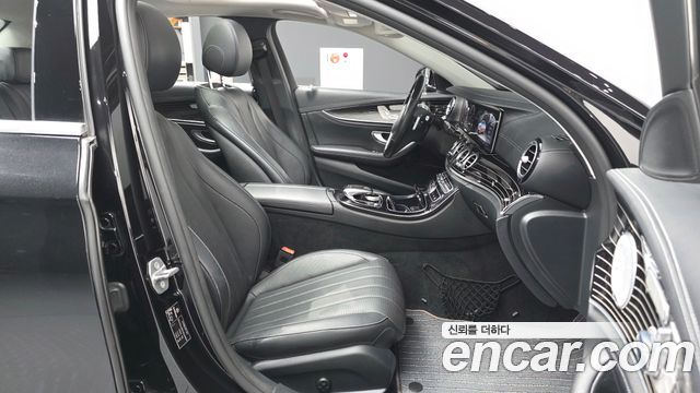 Mercedes-Benz E-Class E400 4MATIC Exclusive