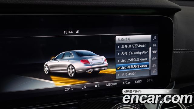 Mercedes-Benz E-Class E400 4MATIC Exclusive