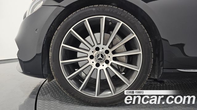 Mercedes-Benz E-Class E300 Avantgarde