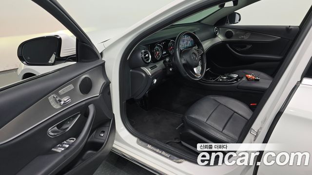 Mercedes-Benz E-Class E200 Avantgarde