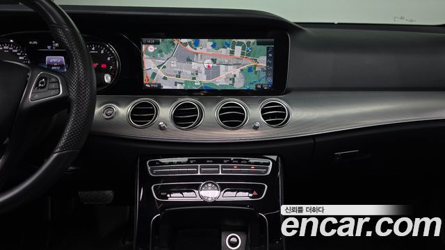 Mercedes-Benz E-Class E200 Avantgarde
