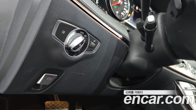 Mercedes-Benz E-Class E200 Avantgarde