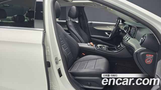 Mercedes-Benz E-Class E200 Avantgarde