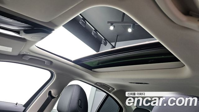BMW 3-Series 320i Luxury