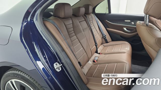 Mercedes-Benz E-Class E300 Avantgarde