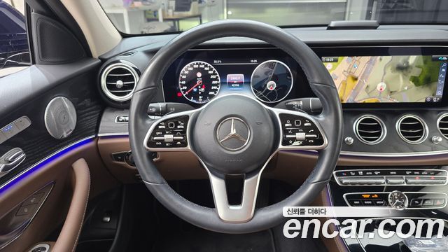 Mercedes-Benz E-Class E300 Avantgarde