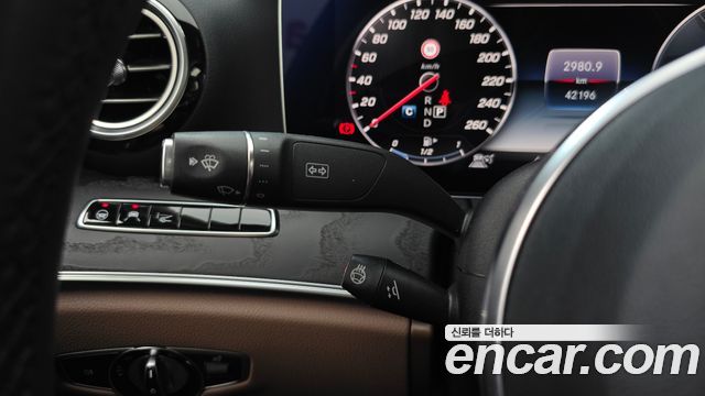 Mercedes-Benz E-Class E300 Avantgarde