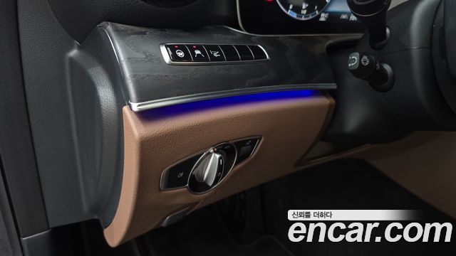 Mercedes-Benz E-Class E300 Avantgarde