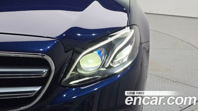 Mercedes-Benz E-Class E300 Avantgarde