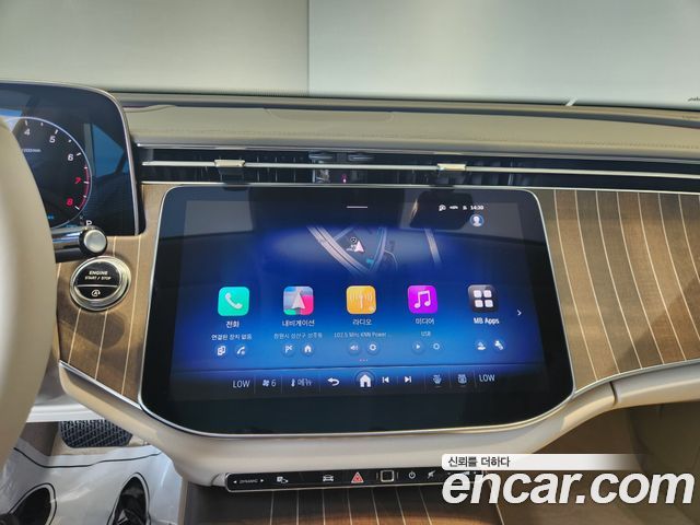 Mercedes-Benz E-Class E300 4MATIC Exclusive