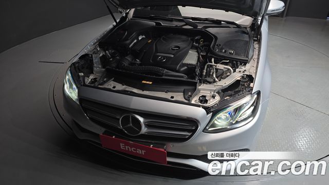 Mercedes-Benz E-Class E300 AV Intelligent Drive