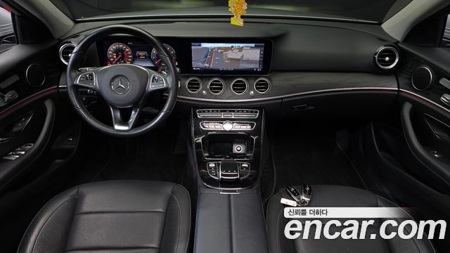 Mercedes-Benz E-Class E300 AV Intelligent Drive