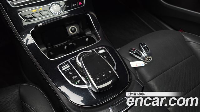 Mercedes-Benz E-Class E300 AV Intelligent Drive